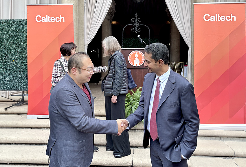 庄闲ag集团董事局主席徐鹏会晤加州理工新任校长 恭贺履新共话合作